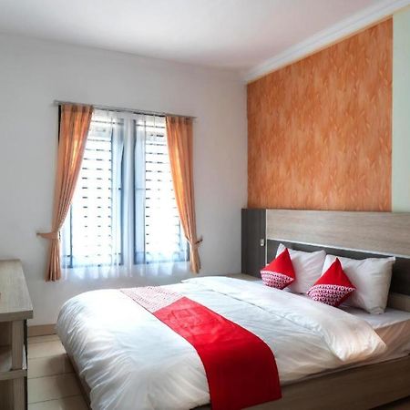 Super Oyo 617 Sukaraja Residence Syariah Bandung Zewnętrze zdjęcie