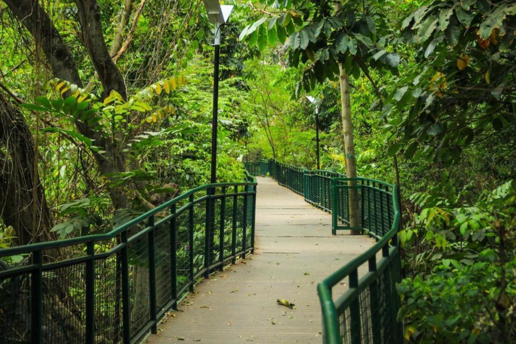 Super Oyo 617 Sukaraja Residence Syariah Bandung Zewnętrze zdjęcie